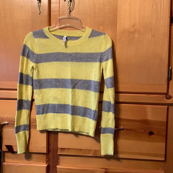 Aeropostale striped sweater size Small - Picture 1 of 5